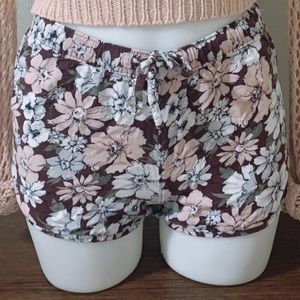 floral shorts